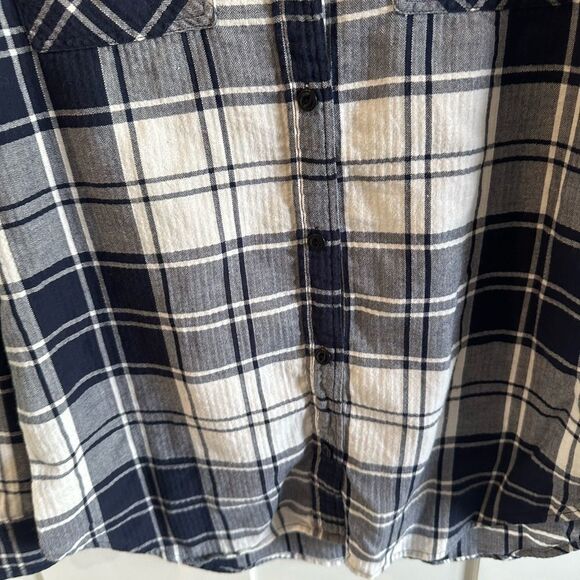 J.Crew Plaid Navy and White Shirt 4 tall - Picture 9 of 9